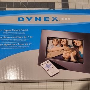 Dynex 7 inch digital frame
